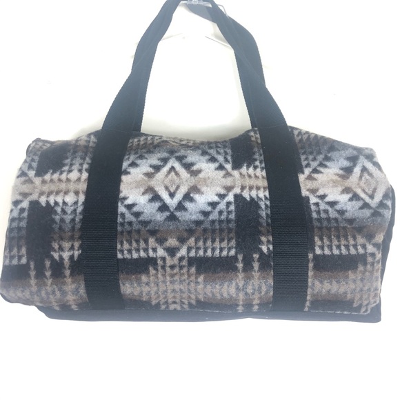 Pendleton Handbags - Pendleton Round Gym/weekend Bag-New-
